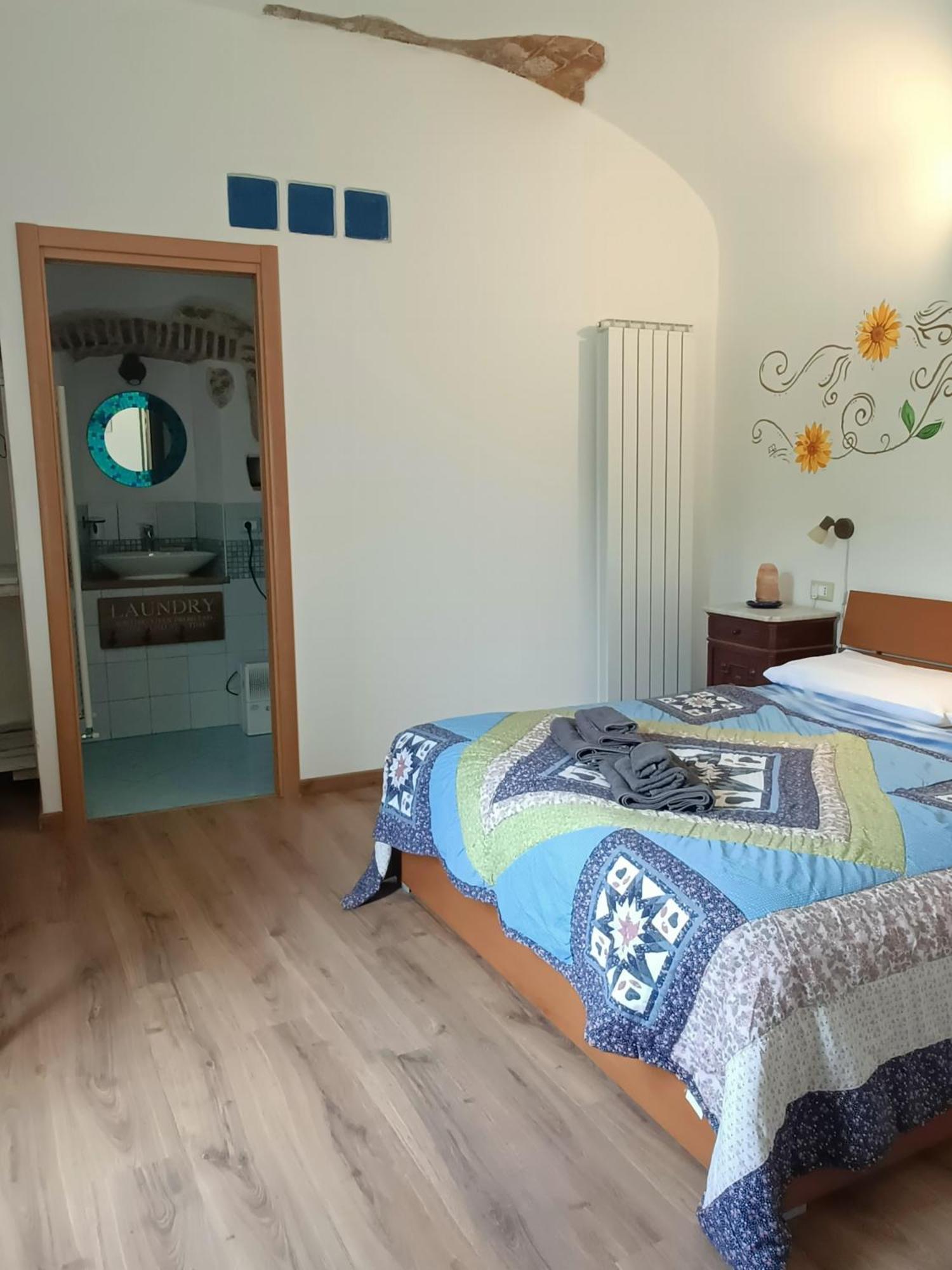 B&B Il Girasole Finale Ligure Exterior photo